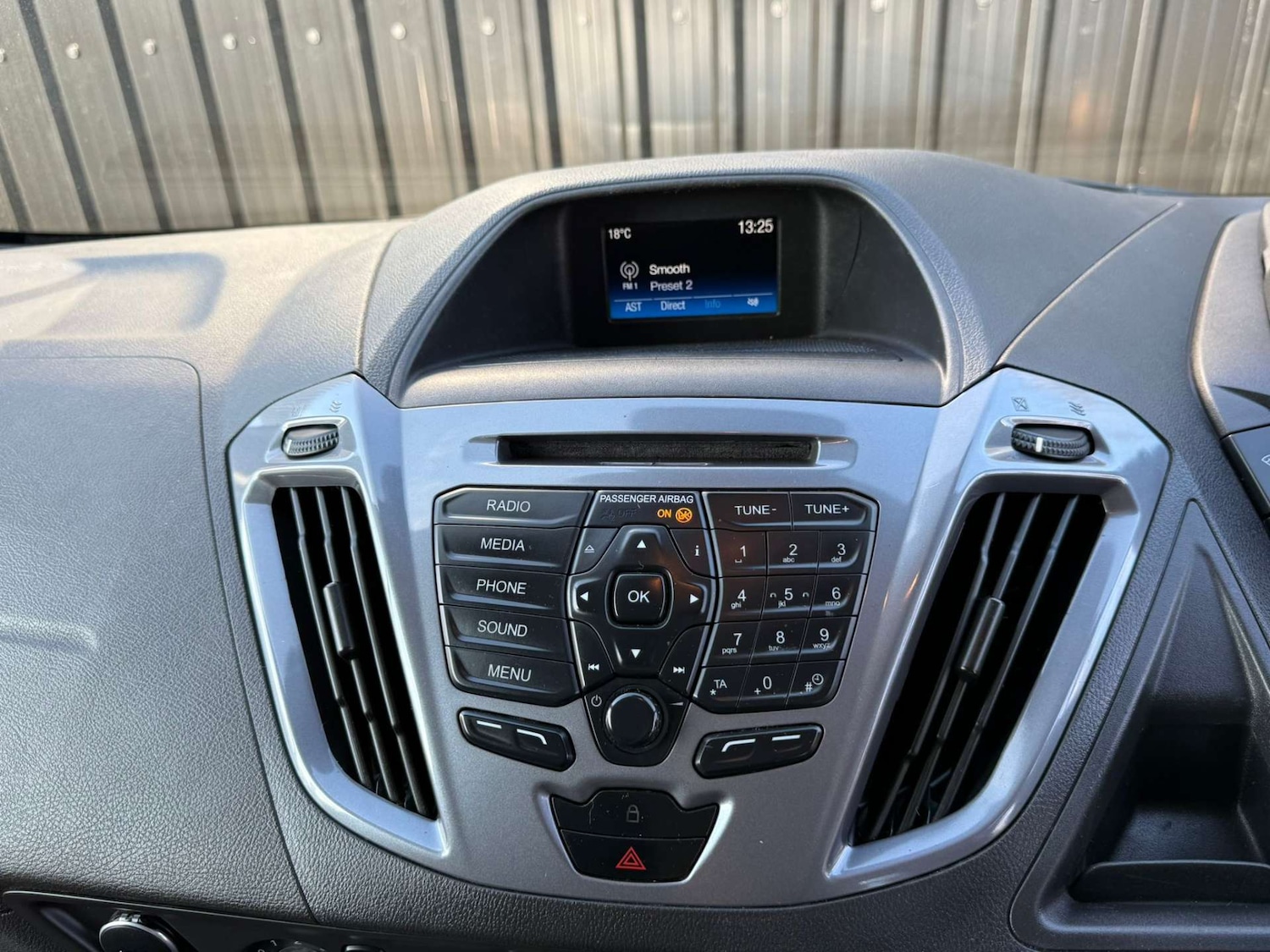 Used Ford Transit Custom 2017 for sale - 77762329: Photo 27