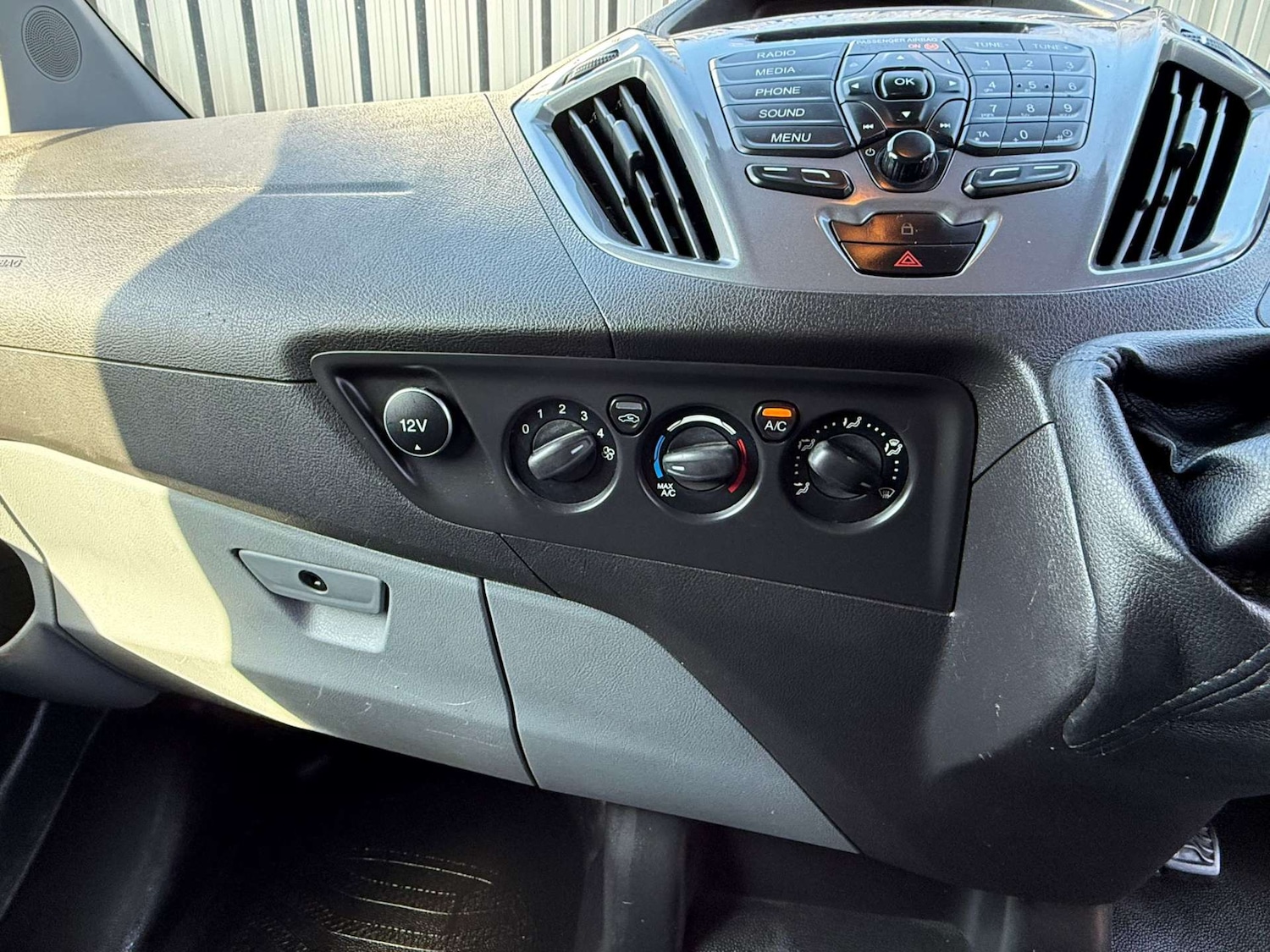 Used Ford Transit Custom 2017 for sale - 77762329: Photo 28