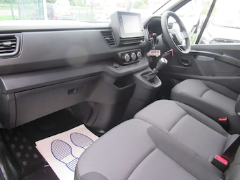 Used Renault Trafic 2023 for sale - 76600654: Photo