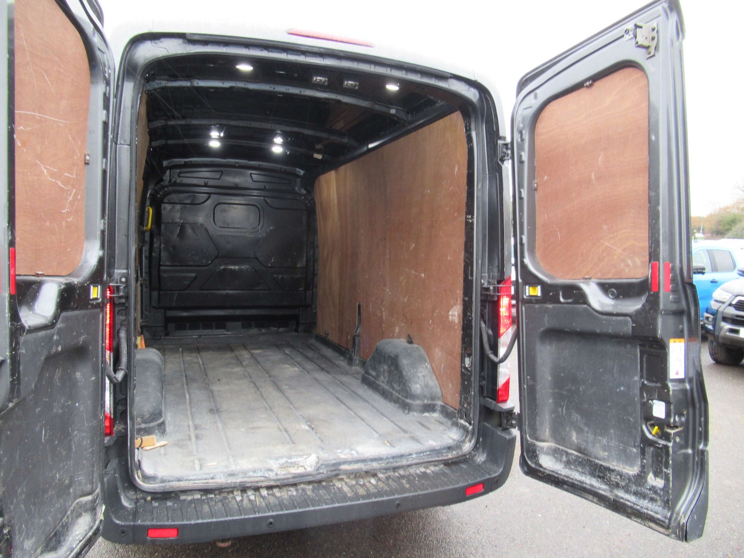 Used Ford Transit 2019 for sale - 76878090: Photo 11