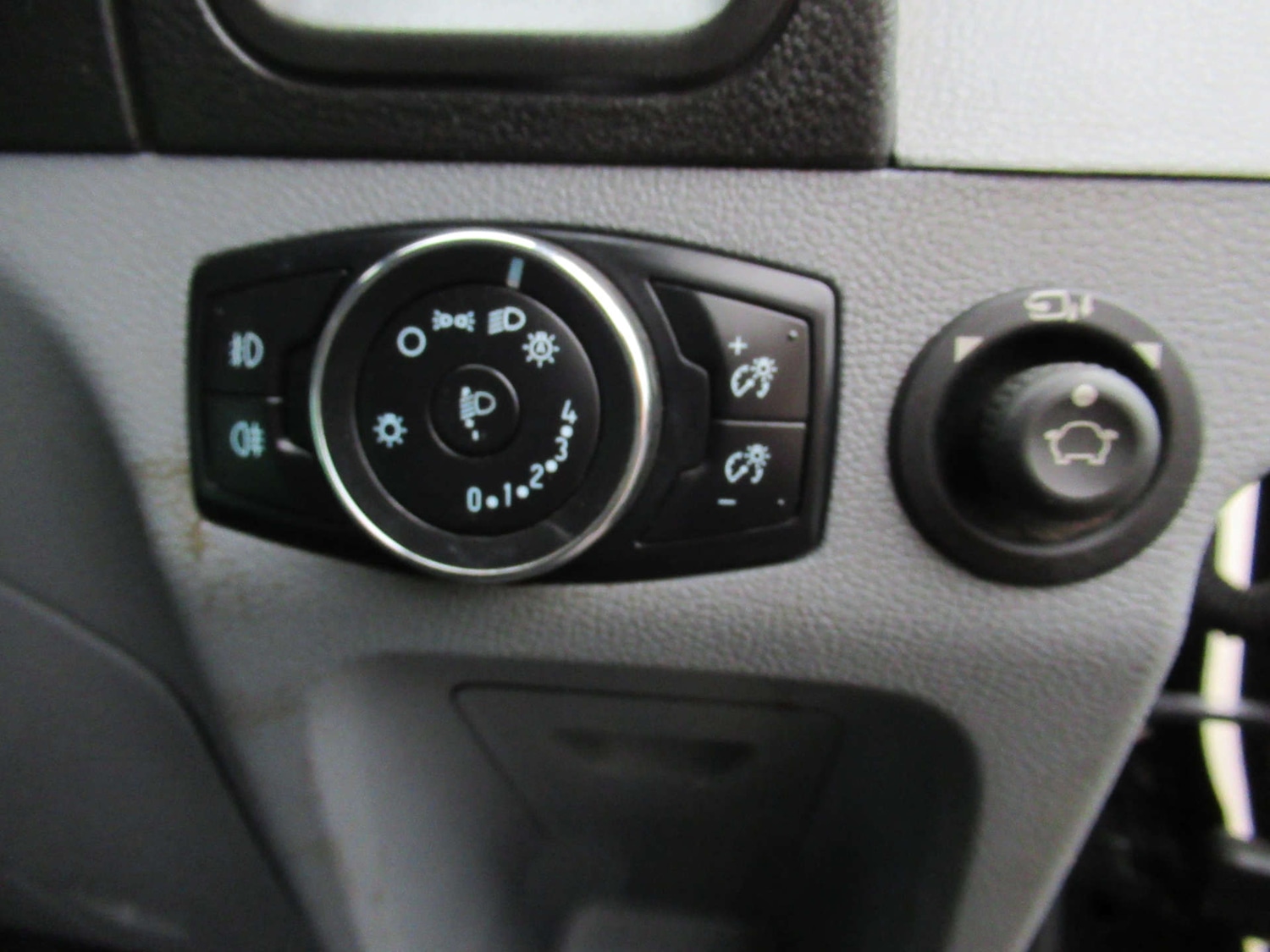 Used Ford Transit 2019 for sale - 76878090: Photo 27