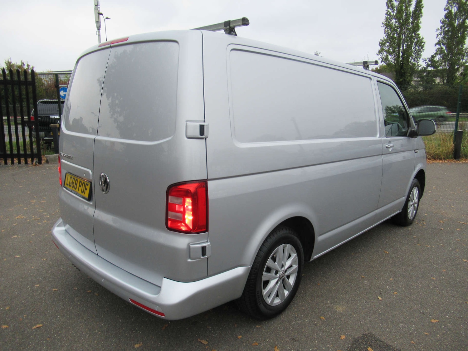 Used Volkswagen Transporter 2018 for sale - 76601010: Photo 14