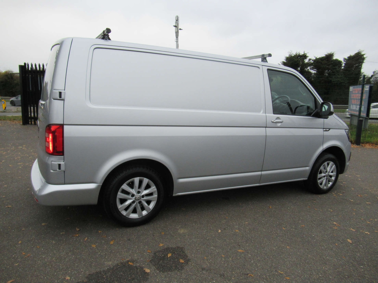 Used Volkswagen Transporter 2018 for sale - 76601010: Photo 15