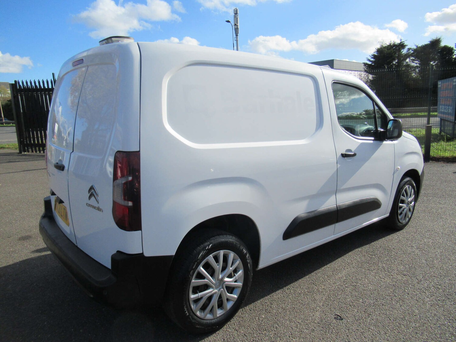 Used Citroen Berlingo 2021 for sale - 76437891: Photo 11