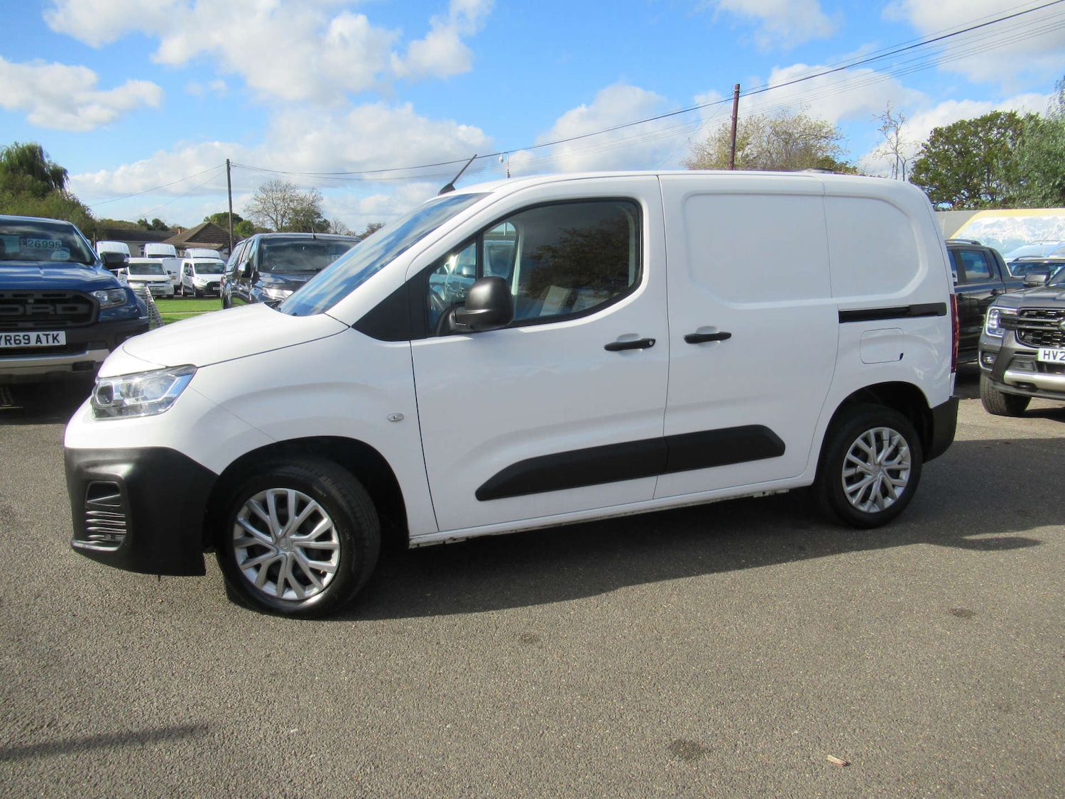 Used Citroen Berlingo 2021 for sale - 76437891: Photo 2