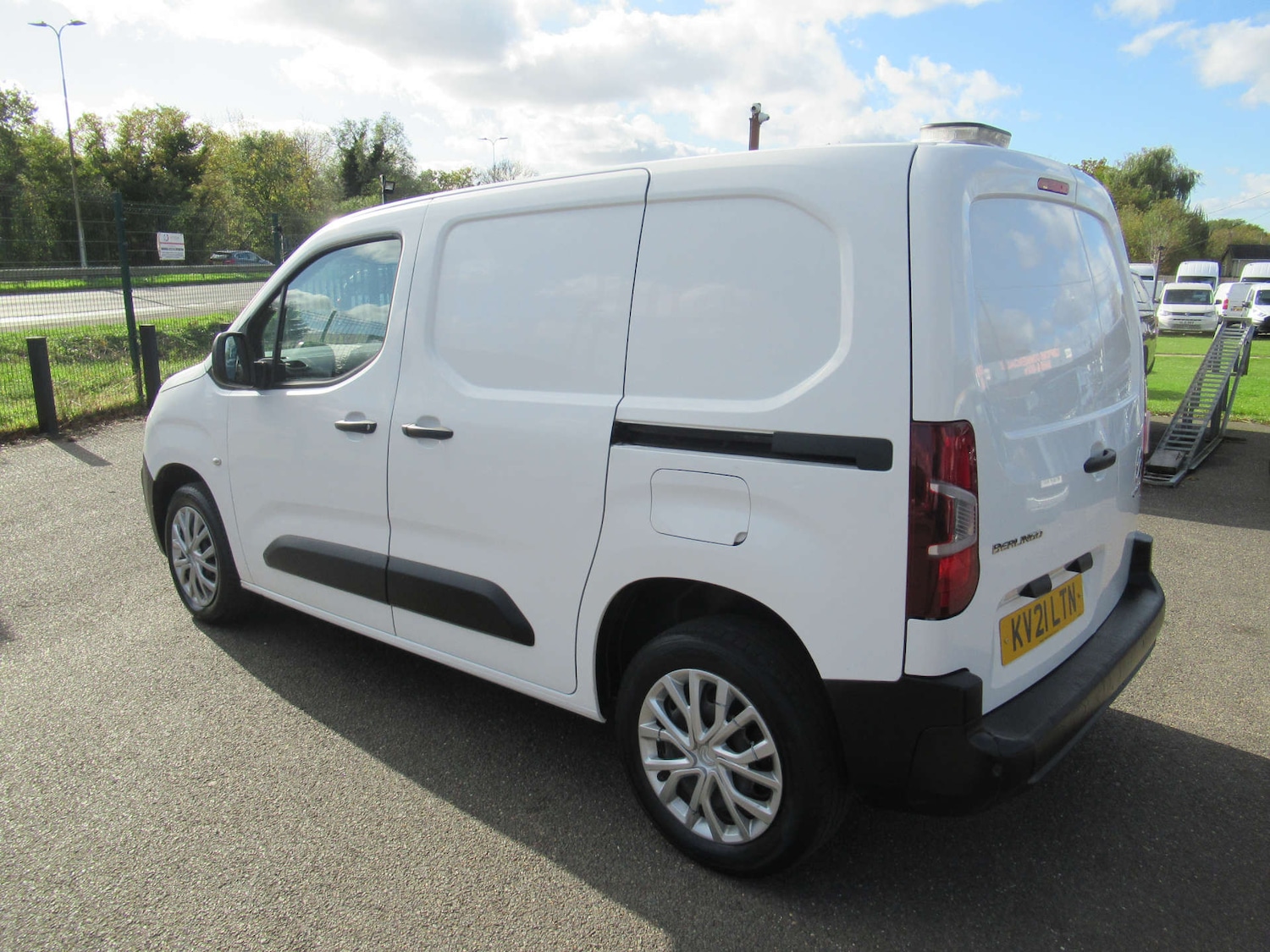 Used Citroen Berlingo 2021 for sale - 76437891: Photo 7
