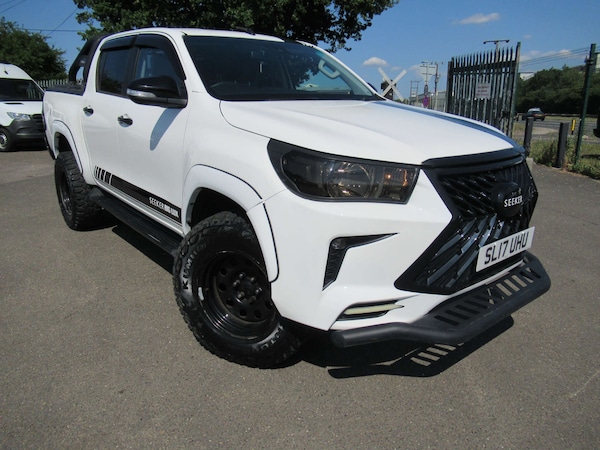 Used Toyota Hilux 2017 for sale - 75622509: Photo 28