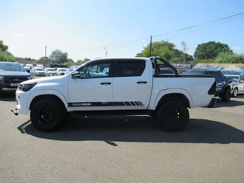 Used Toyota Hilux 2017 for sale - 75622509: Photo