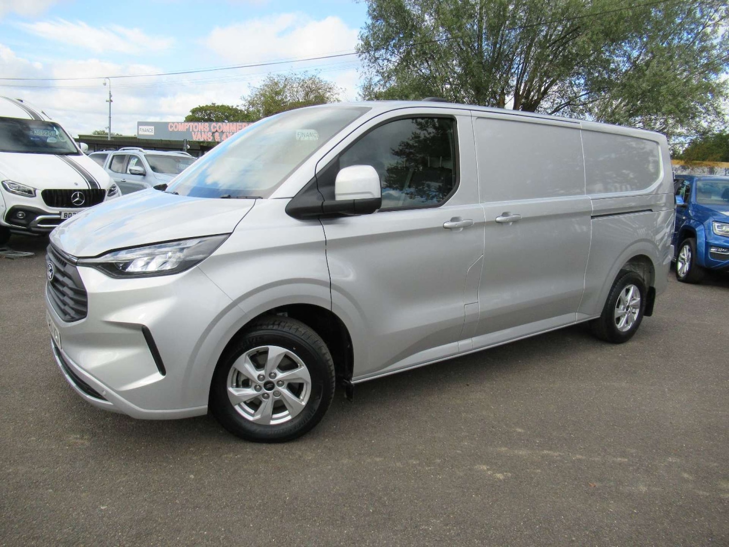 Used Ford Transit Custom 2024 for sale - 76601051: Photo 2