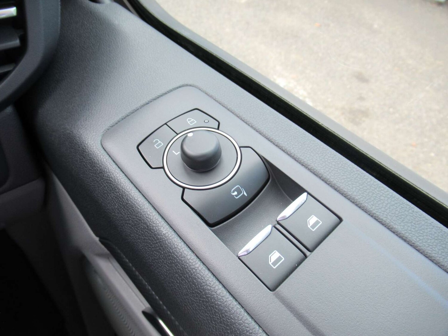 Used Ford Transit Custom 2024 for sale - 76601051: Photo 25