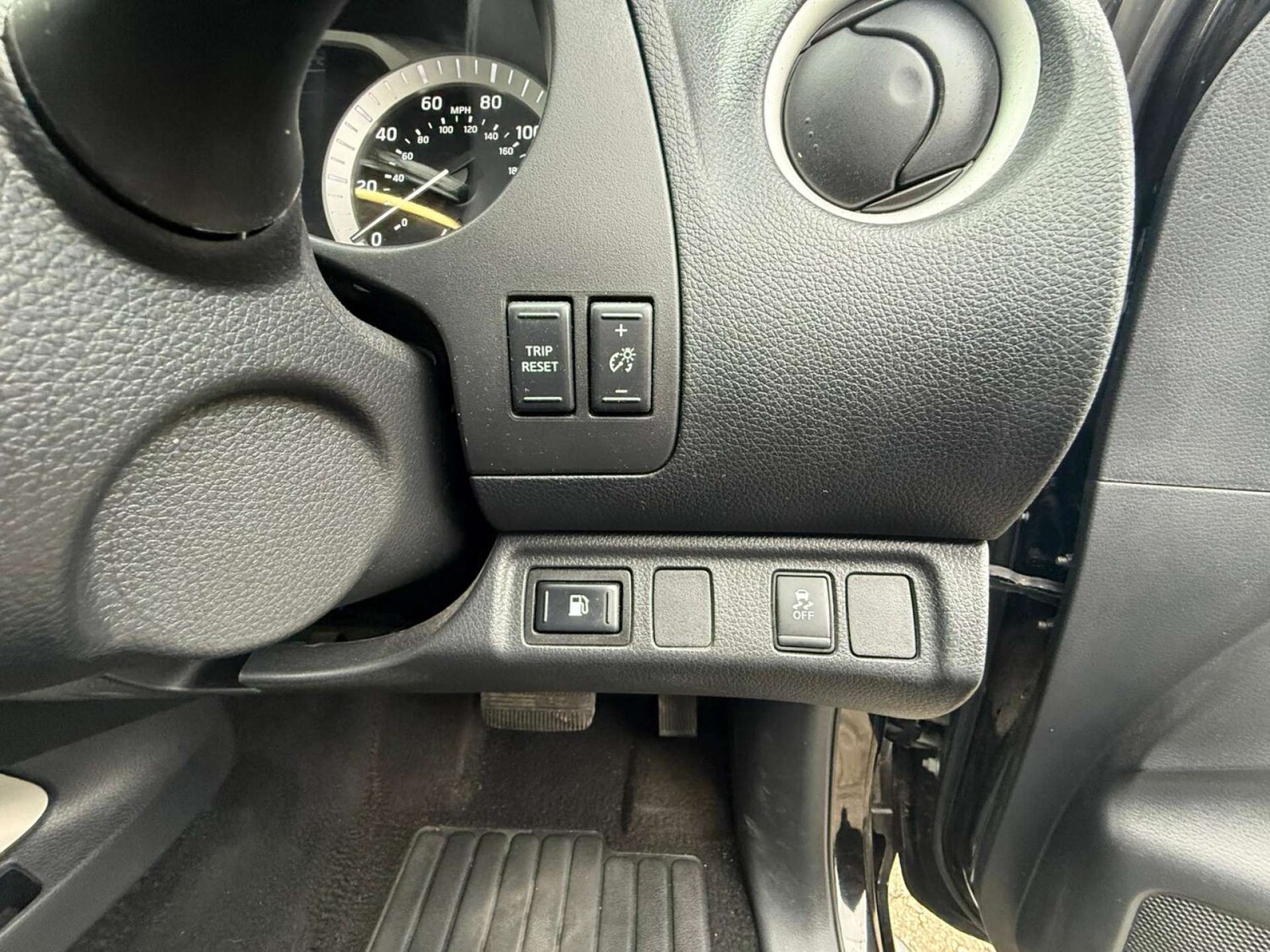 Used Nissan Navara 2019 for sale - 77730188: Photo 28