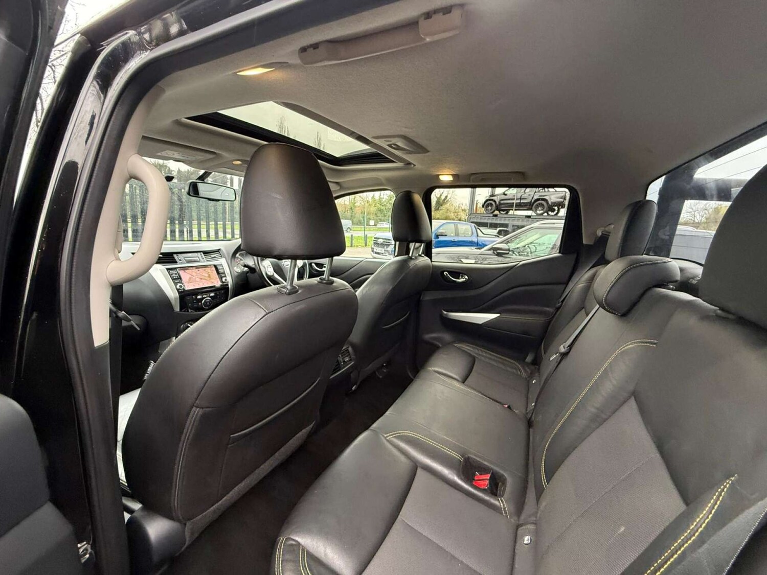 Used Nissan Navara 2019 for sale - 77730188: Photo 42