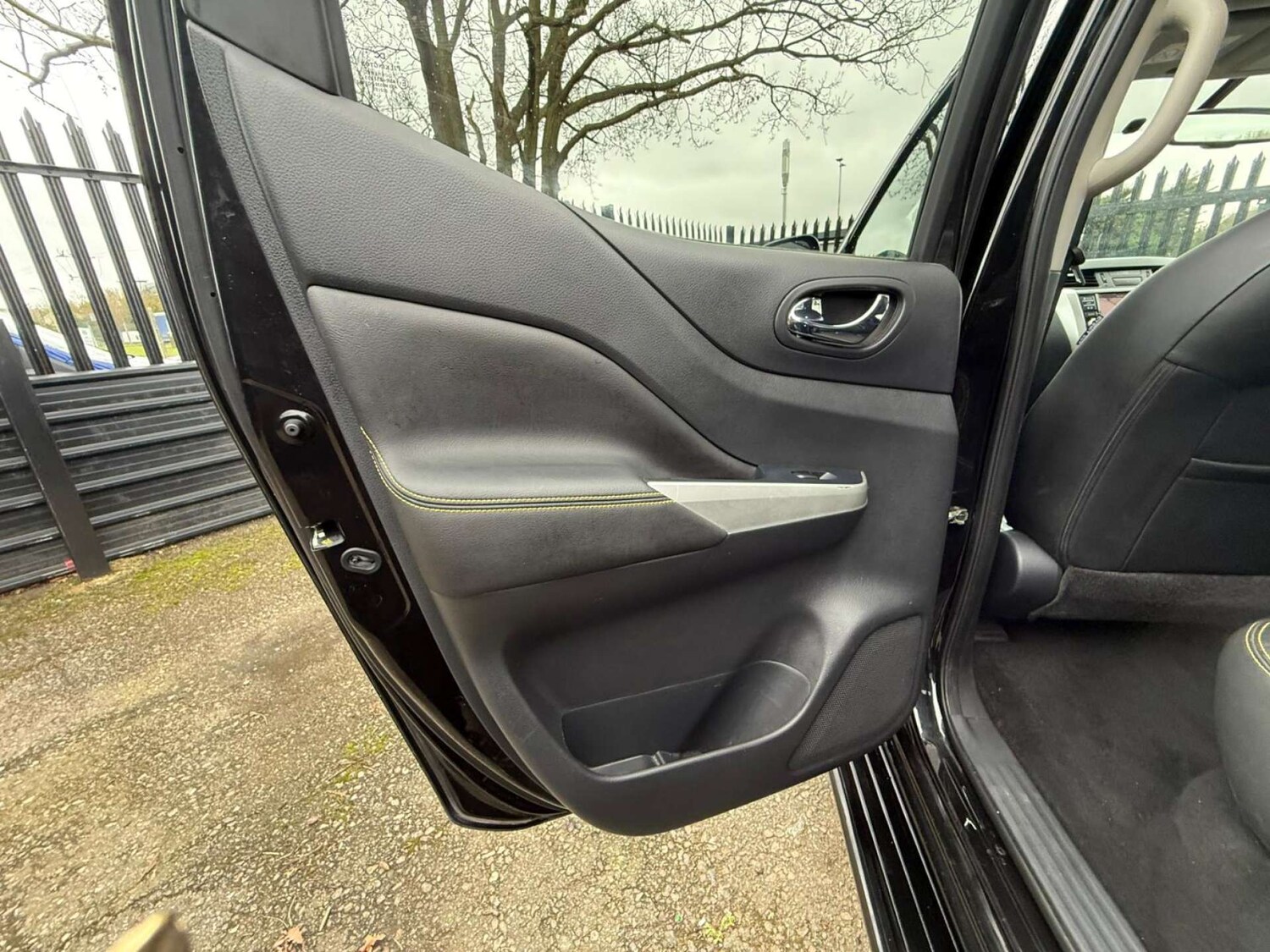 Used Nissan Navara 2019 for sale - 77730188: Photo 44