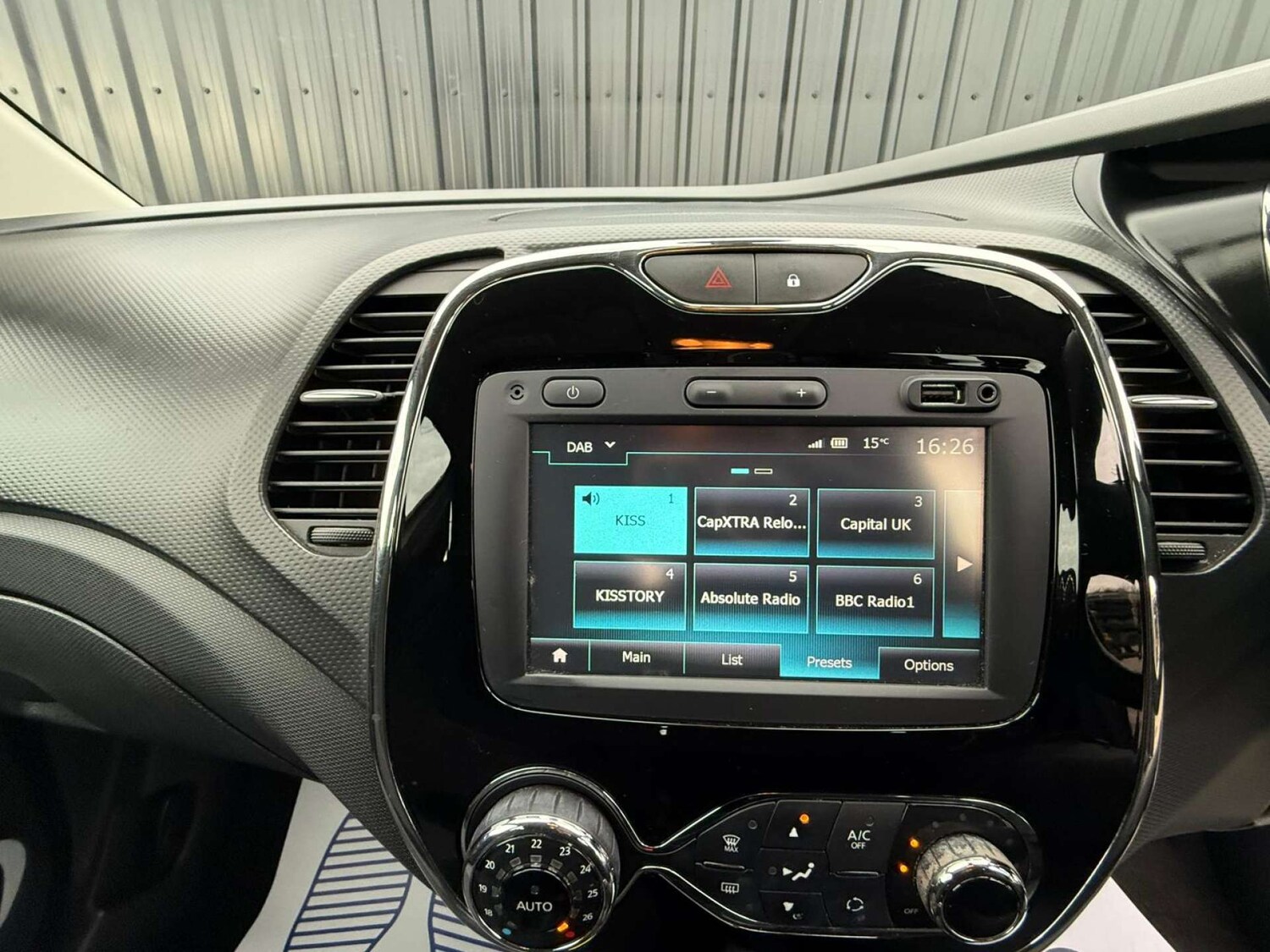 Used Renault Captur 2016 for sale - 78106665: Photo 23