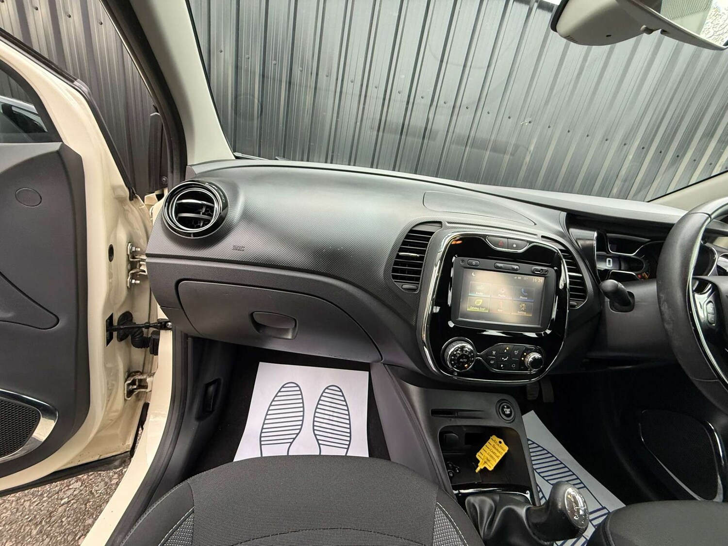 Used Renault Captur 2016 for sale - 78106665: Photo 46