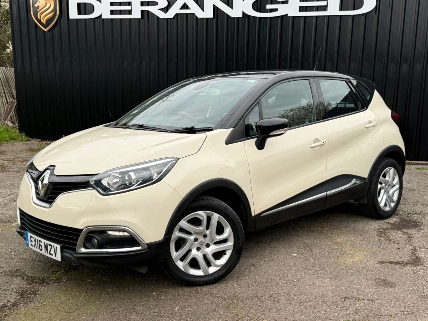 Used Renault Captur 2016 for sale - 78106665: Photo 59