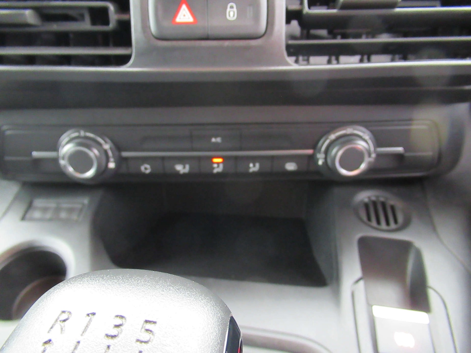 Used Peugeot Partner 2022 for sale - 76422556: Photo 17