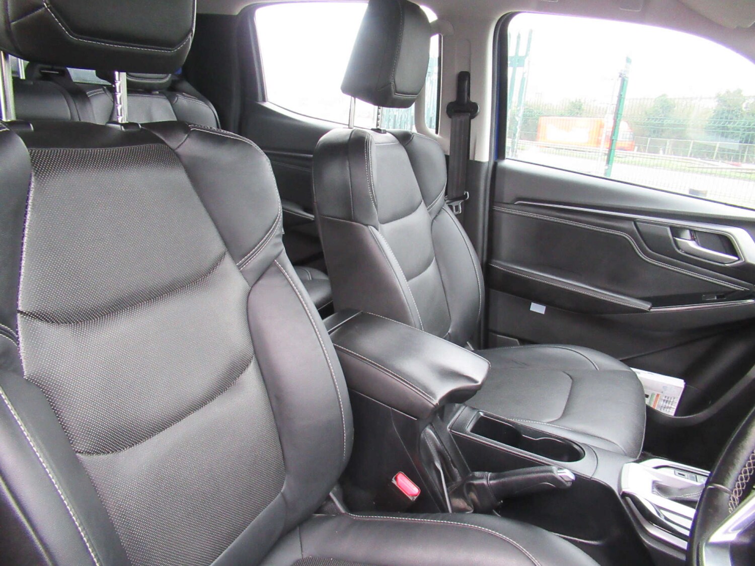 Used Isuzu D-Max 2023 for sale - 76600885: Photo 14