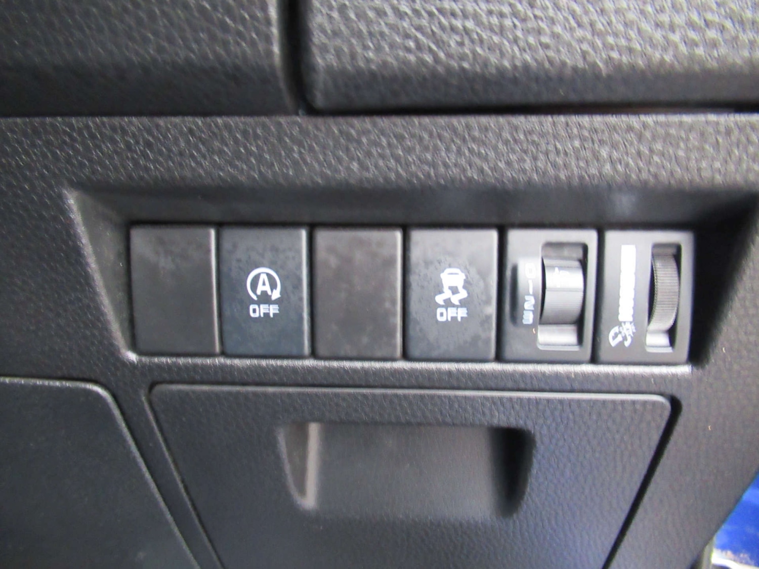 Used Isuzu D-Max 2023 for sale - 76600885: Photo 25