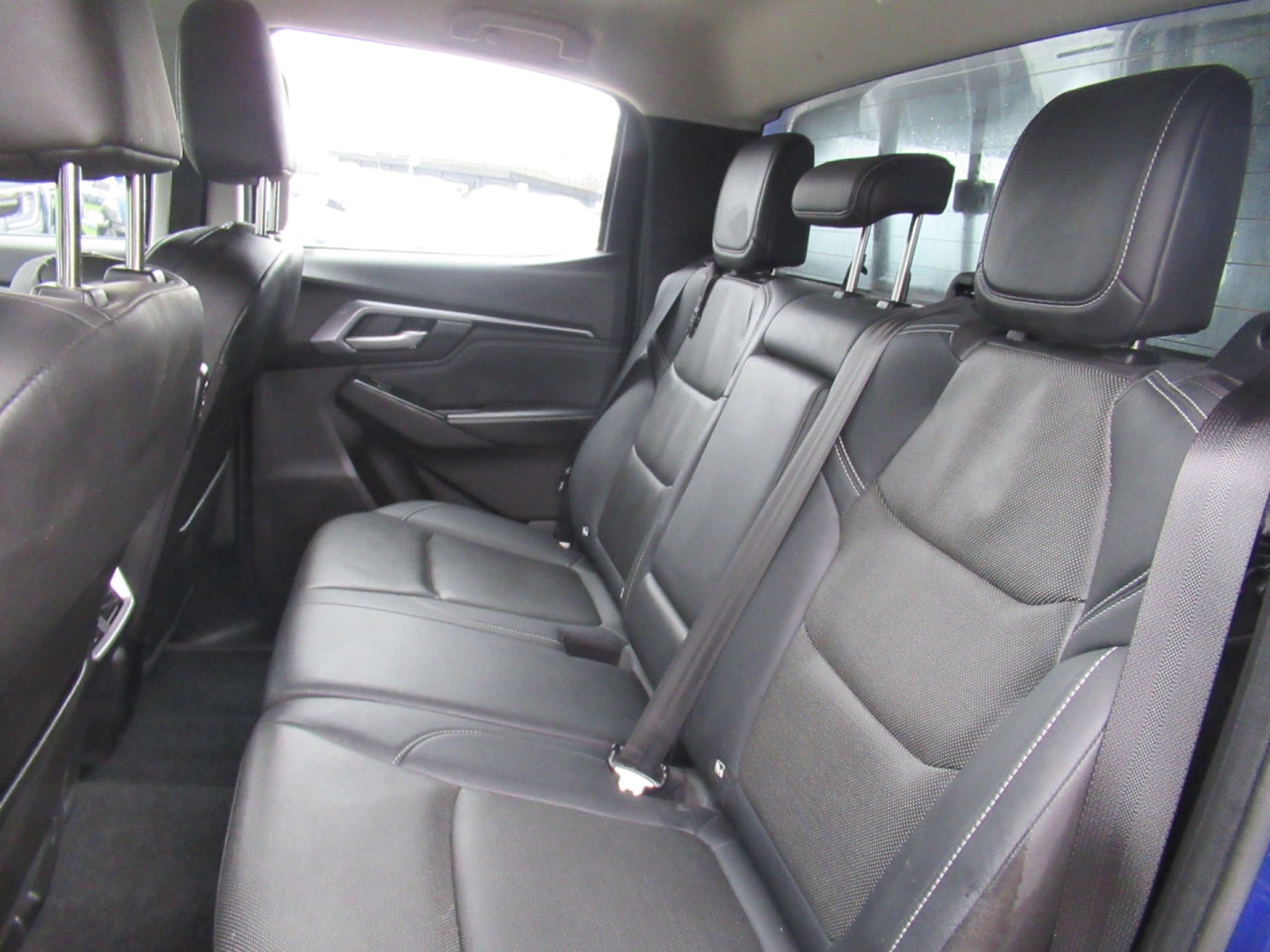 Used Isuzu D-Max 2023 for sale - 76600885: Photo 5