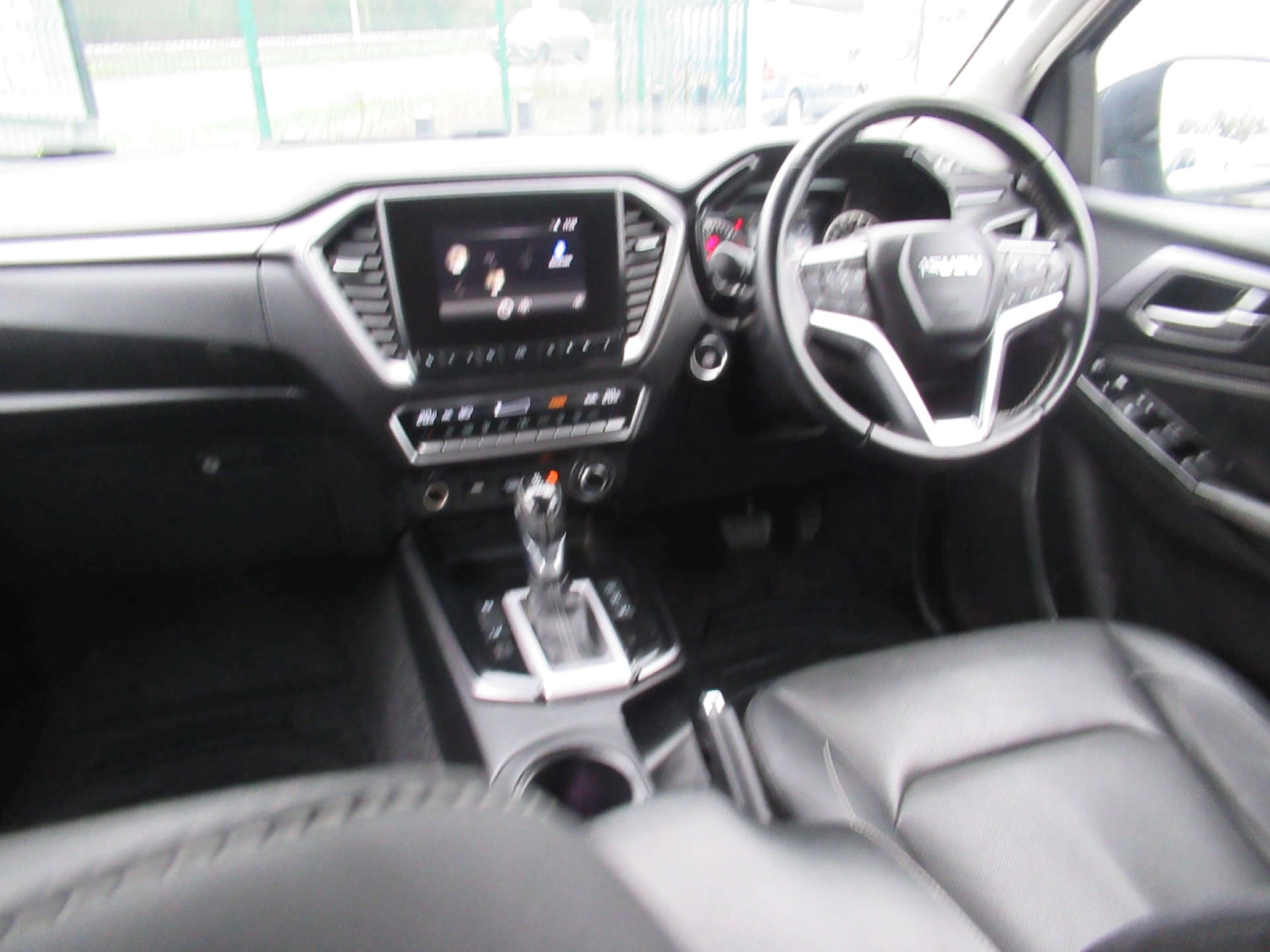 Used Isuzu D-Max 2023 for sale - 76600885: Photo 6