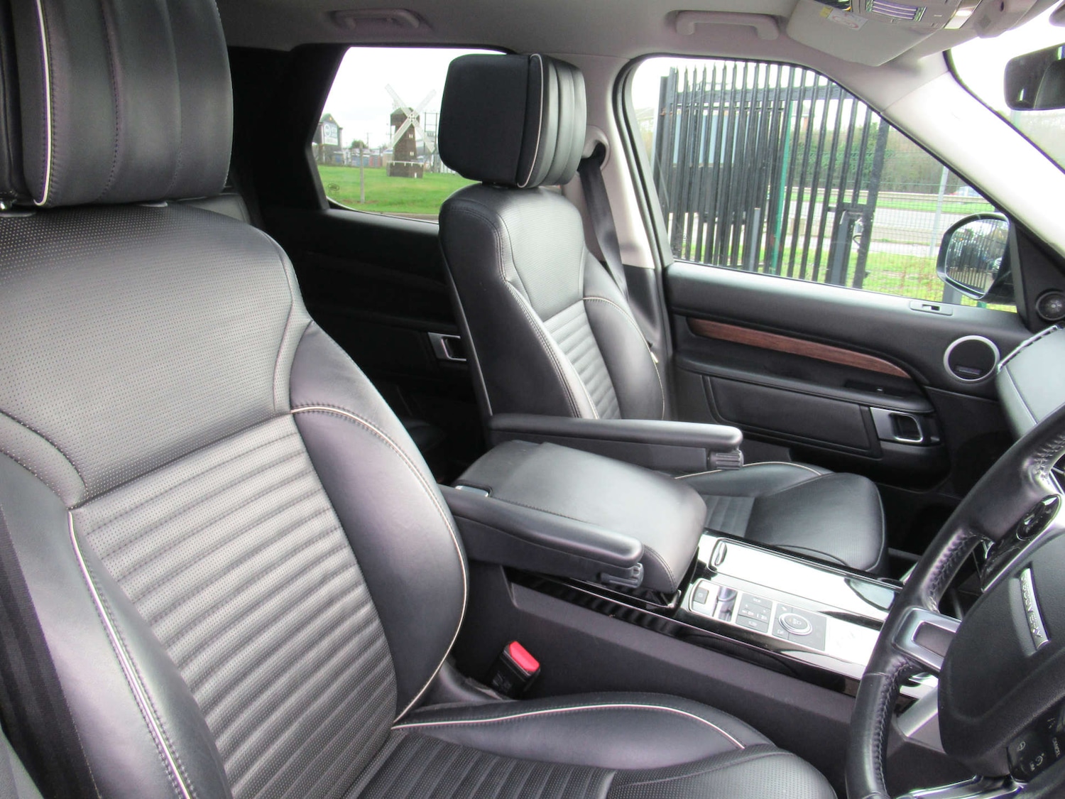 Used Land Rover Discovery 2019 for sale - 77529383: Photo 19