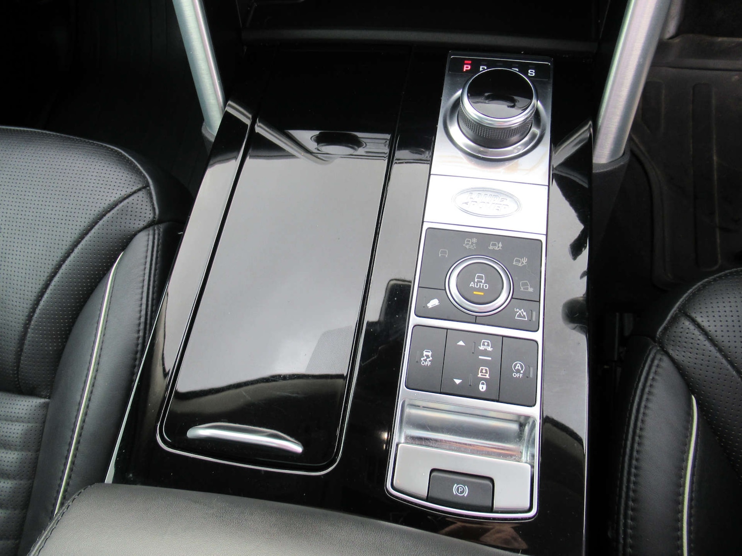 Used Land Rover Discovery 2019 for sale - 77529383: Photo 23