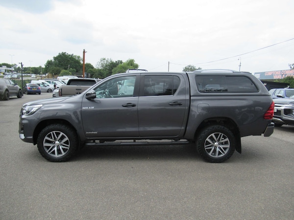 Used Toyota Hilux 2020 for sale - 75622454: Photo 4
