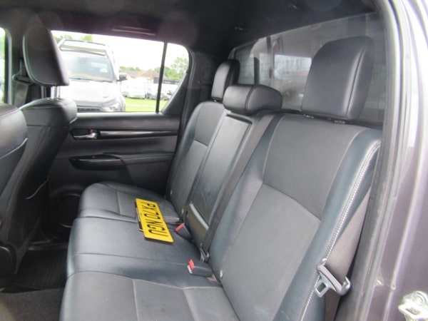 Used Toyota Hilux 2020 for sale - 75622454: Photo 6