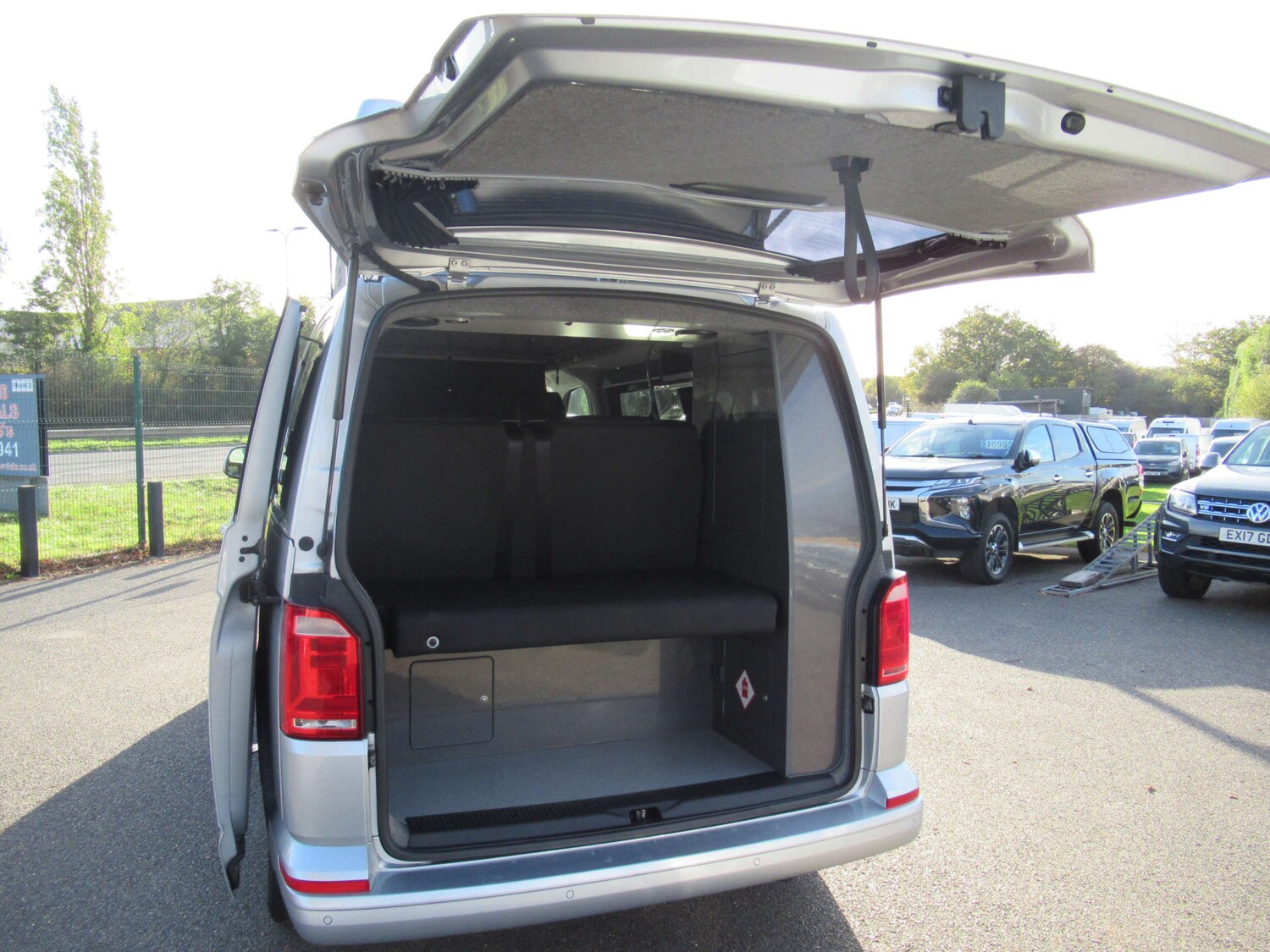 Used Volkswagen Transporter 2019 for sale - 76384142: Photo 24