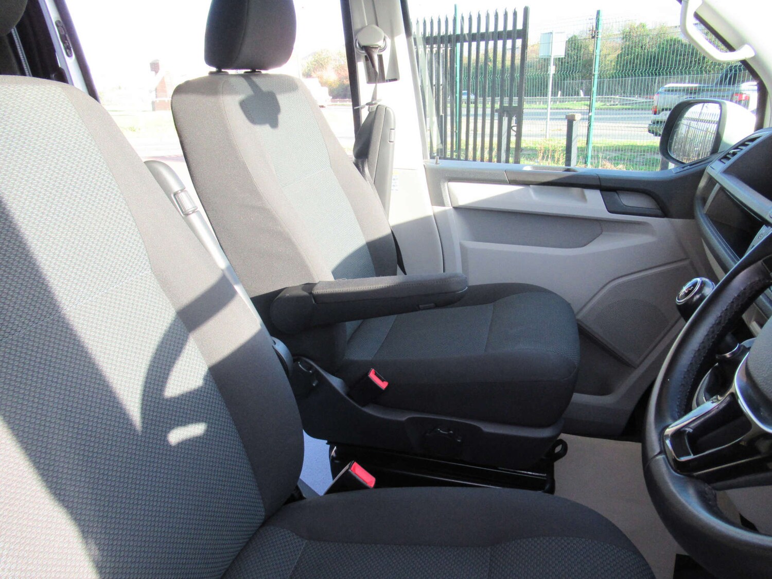 Used Volkswagen Transporter 2019 for sale - 76384142: Photo 30