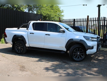Used Toyota Hilux 2023 for sale - 78953395: Photo