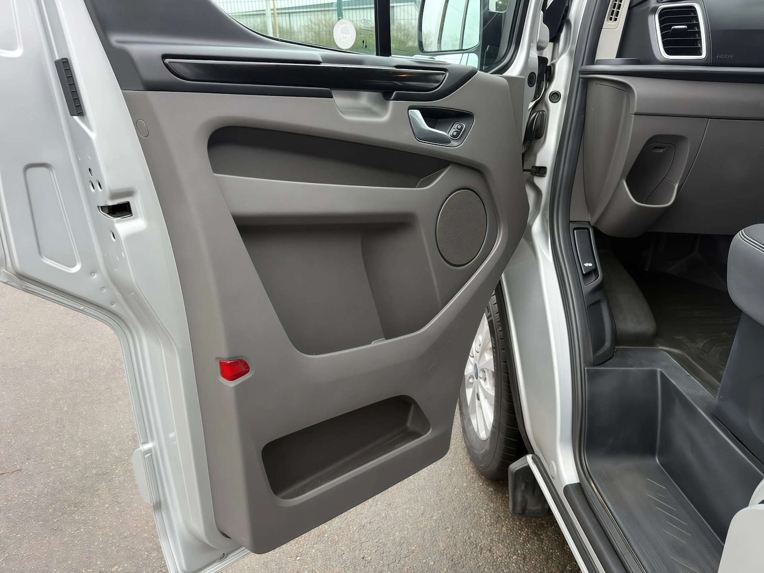 Used Ford Transit Custom 2020 for sale - 77616137: Photo 25