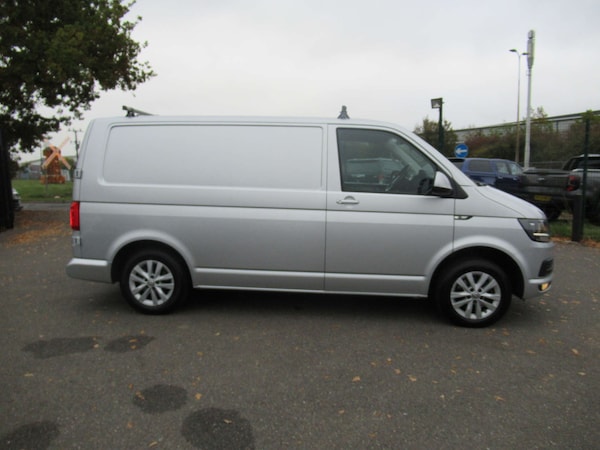 Used Volkswagen Transporter 2018 for sale - 76266376: Photo 16