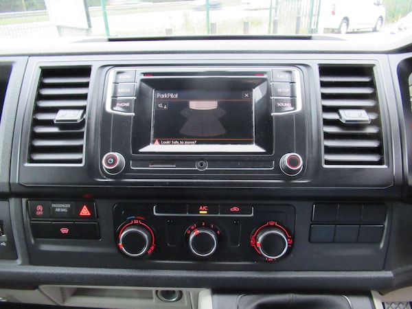 Used Volkswagen Transporter 2018 for sale - 76266376: Photo 21