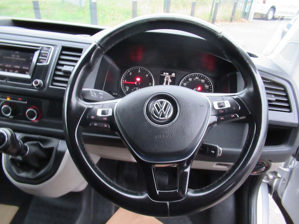 Used Volkswagen Transporter 2018 for sale - 76266376: Photo 23