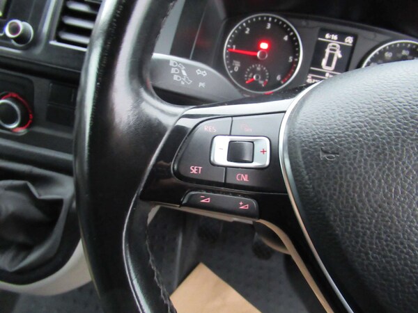 Used Volkswagen Transporter 2018 for sale - 76266376: Photo 24