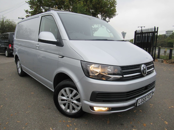 Used Volkswagen Transporter 2018 for sale - 76266376: Photo 30