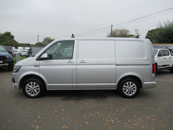 Used Volkswagen Transporter 2018 for sale - 76266376: Photo 4