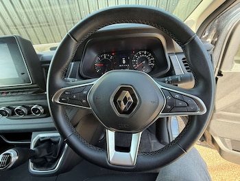 Used Renault Trafic 2023 for sale - 78358934: Photo