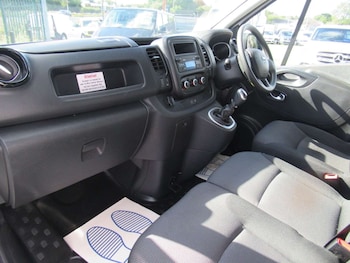 Used Nissan NV300 2020 for sale - 75622452: Photo