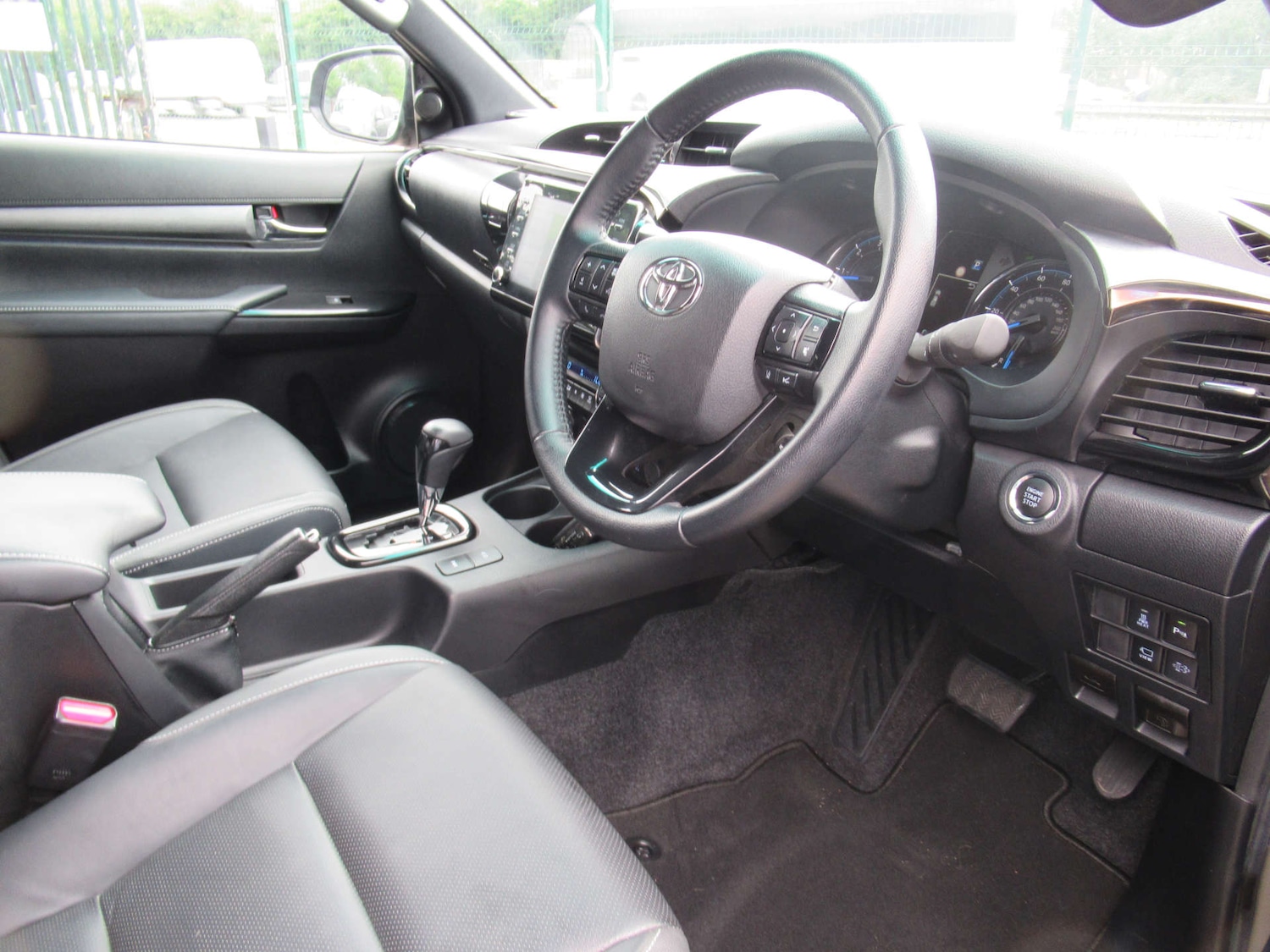 Used Toyota Hilux 2022 for sale - 76600748: Photo 15