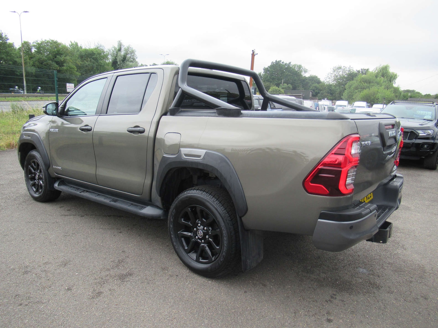 Used Toyota Hilux 2022 for sale - 76600748: Photo 8