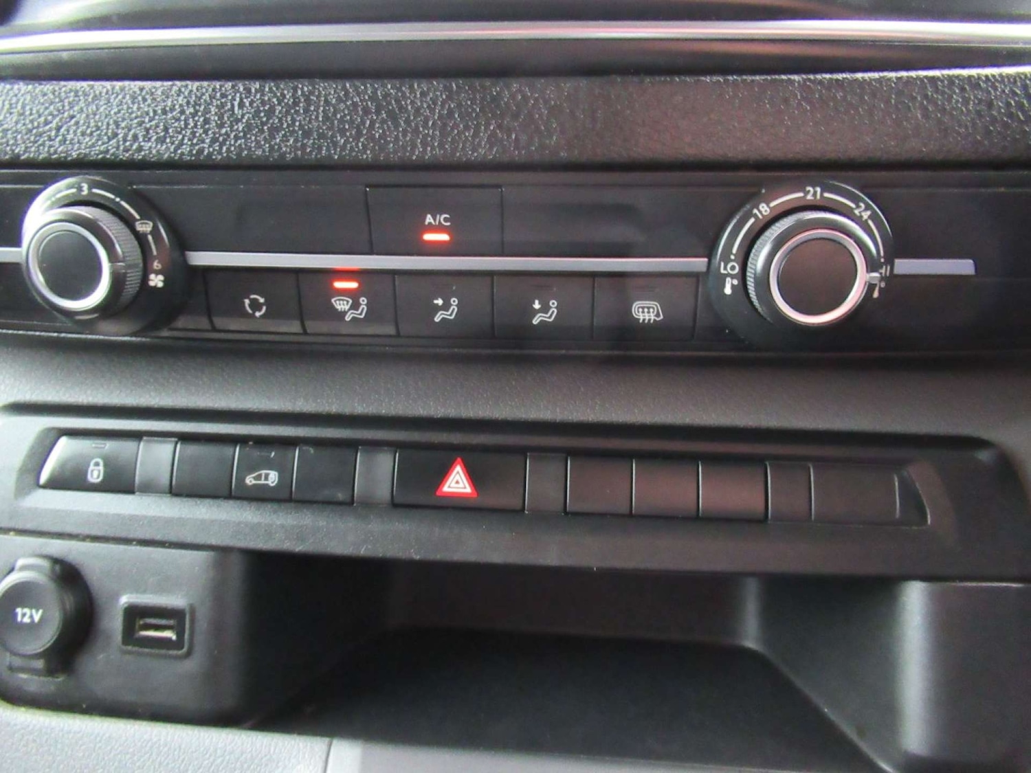 Used Peugeot Expert 2019 for sale - 76600760: Photo 17