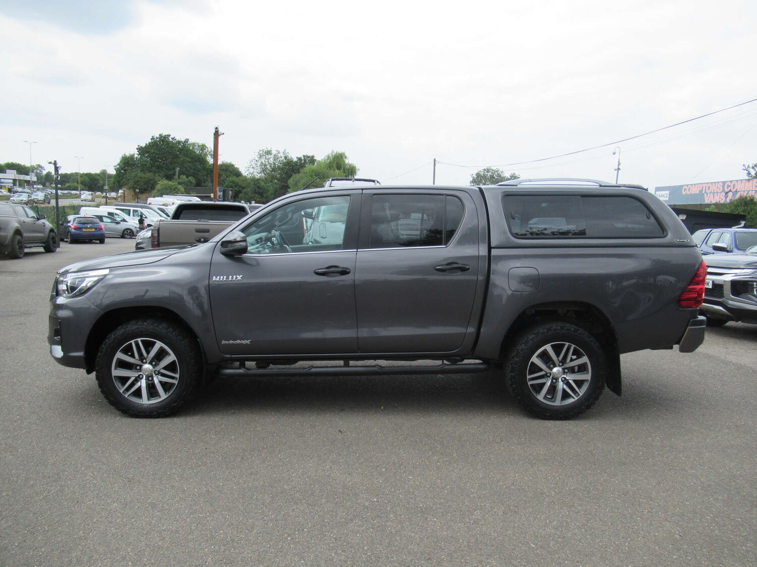 Used Toyota Hilux 2020 for sale - 76363568: Photo 4