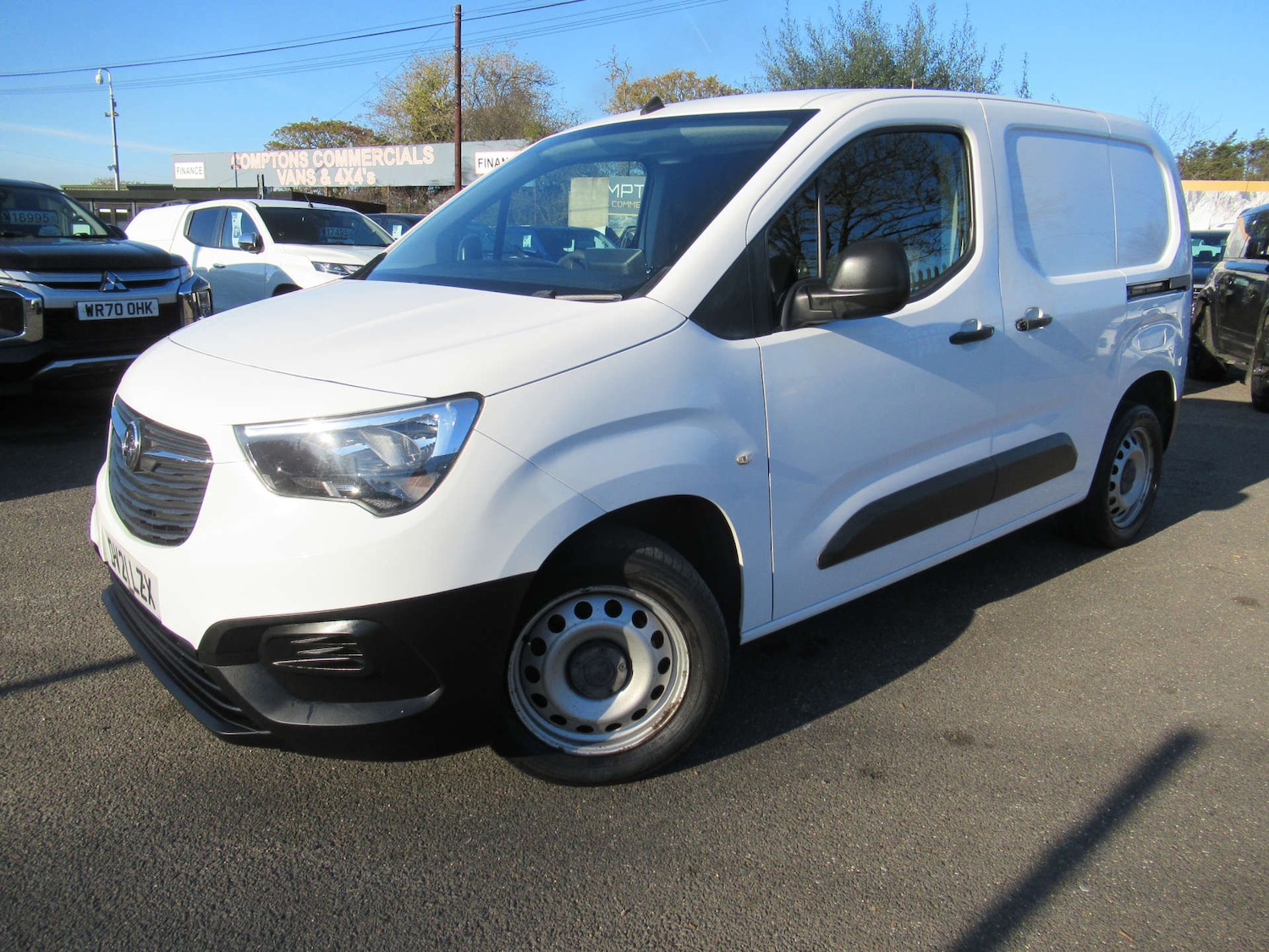 Used Vauxhall Combo 2021 for sale - 76651404: Photo 1