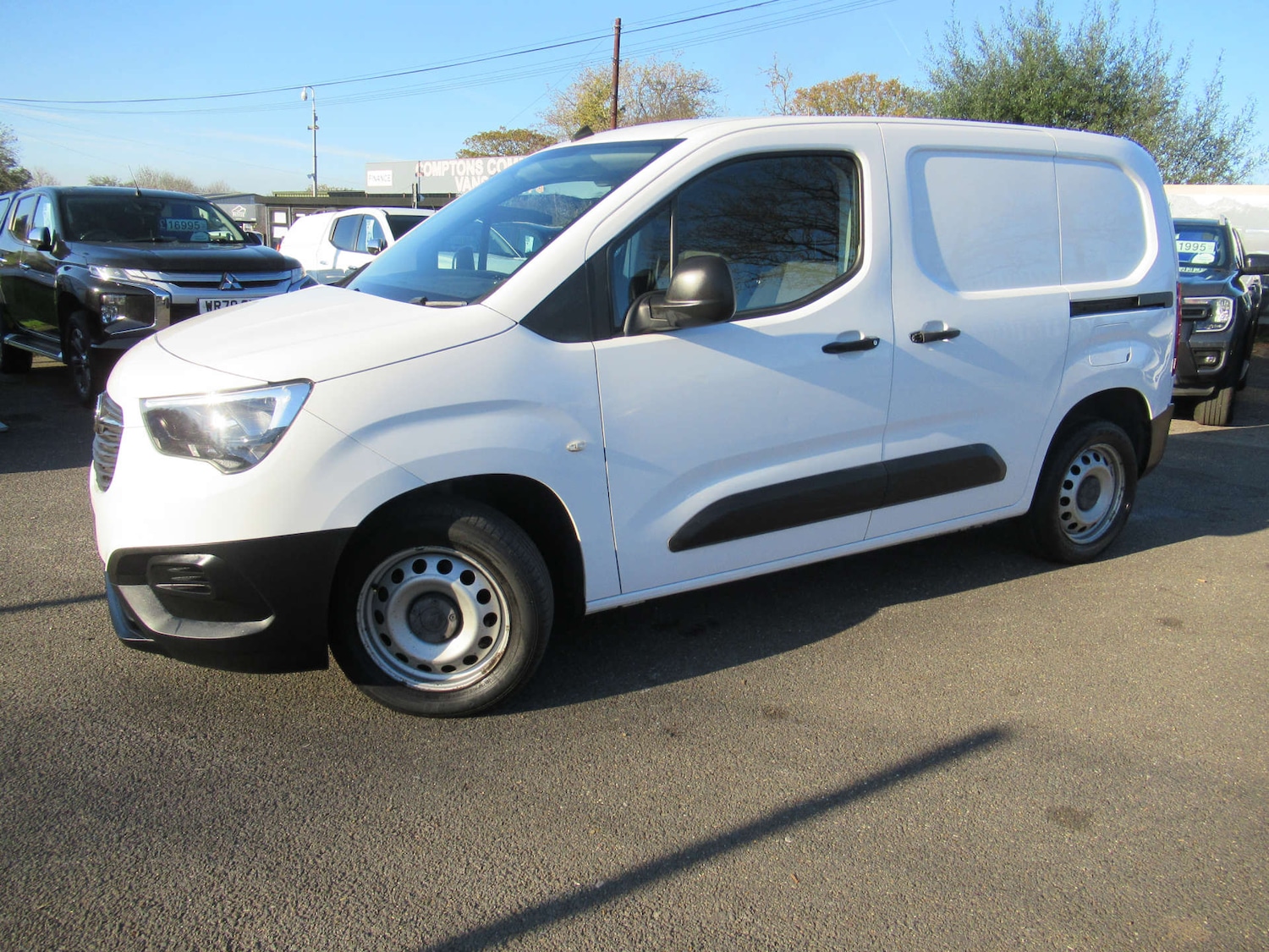 Used Vauxhall Combo 2021 for sale - 76651404: Photo 2