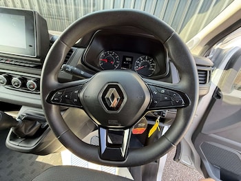 Used Renault Trafic 2023 for sale - 78412298: Photo