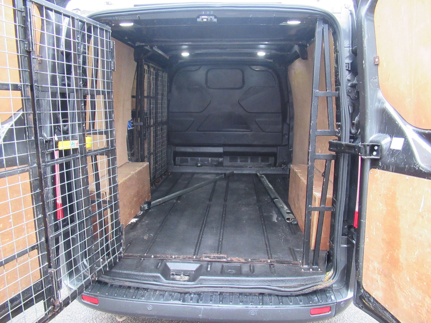 Used Ford Transit Custom 2019 for sale - 77299371: Photo 12