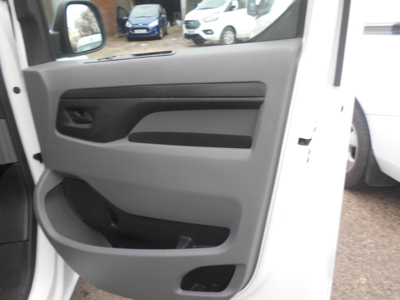 Used Citroen Dispatch 2017 for sale - 76962940: Photo 21